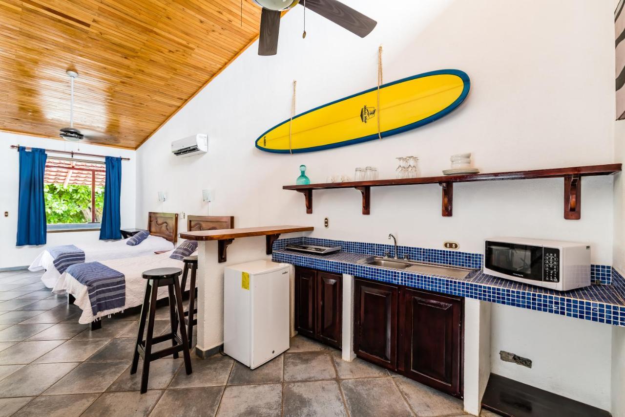 Witch'S Rock Surf Camp Hotel Tamarindo Exterior foto